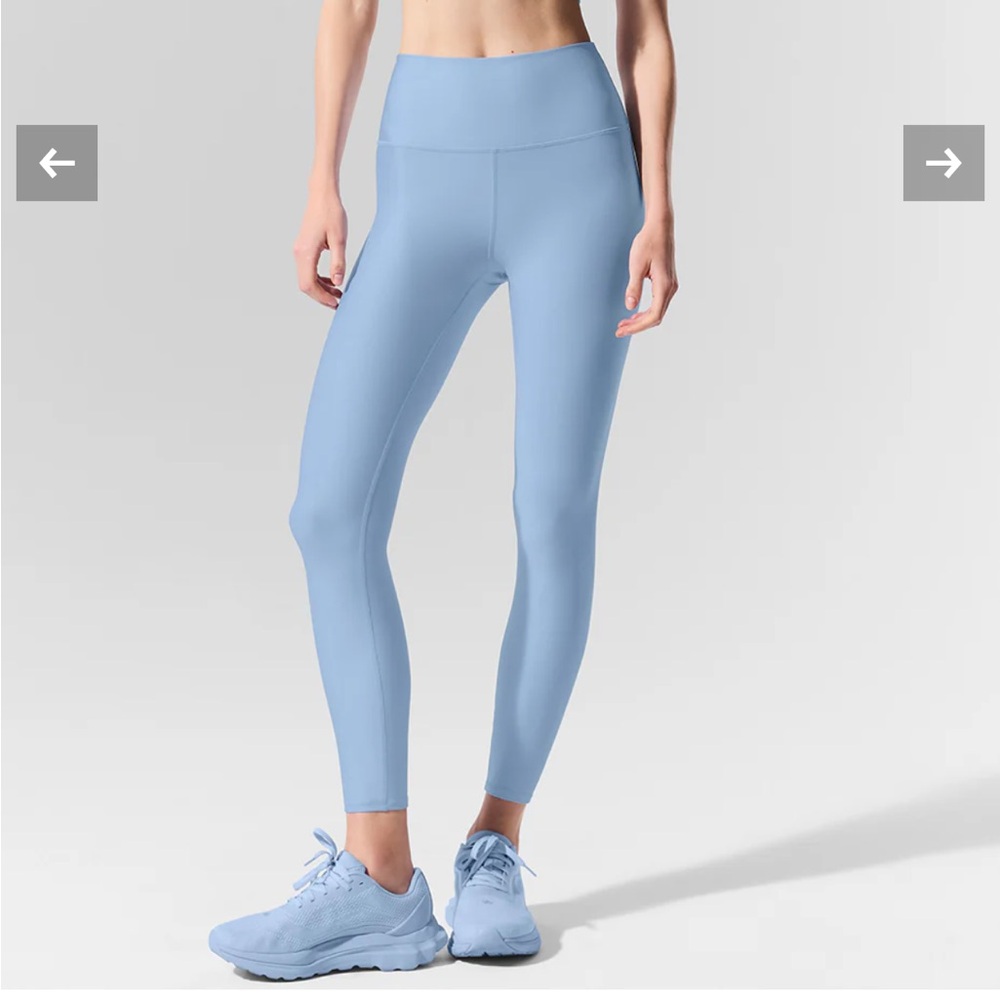 NWT Alo 7/8 Airlift Legging Seashell Blue